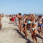 SPIAGGIA RICCIONE: GINNASTICA A TEMPO DI MUSICA